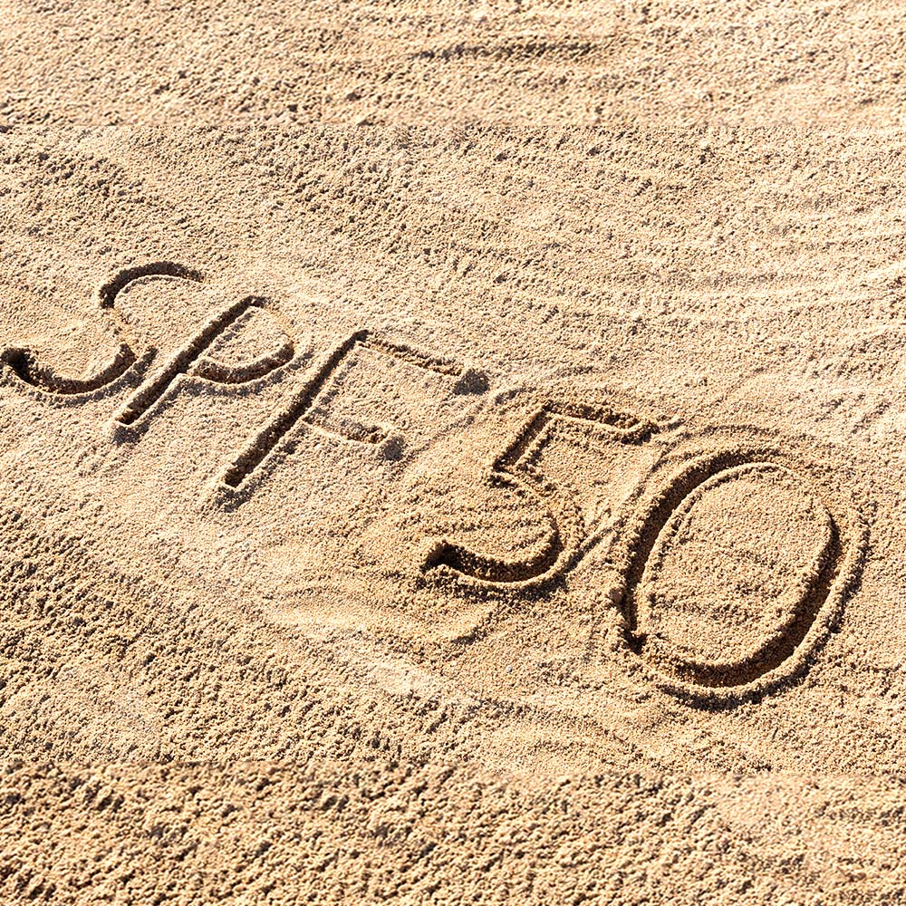 Opaľovací krém proti starnutiu SPF 50 s kyselinou hyalurónovou - 30 ml