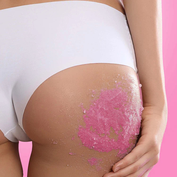 Strawberry Glow Scrub na revitalizáciu a obnovenie pokožky 200 g